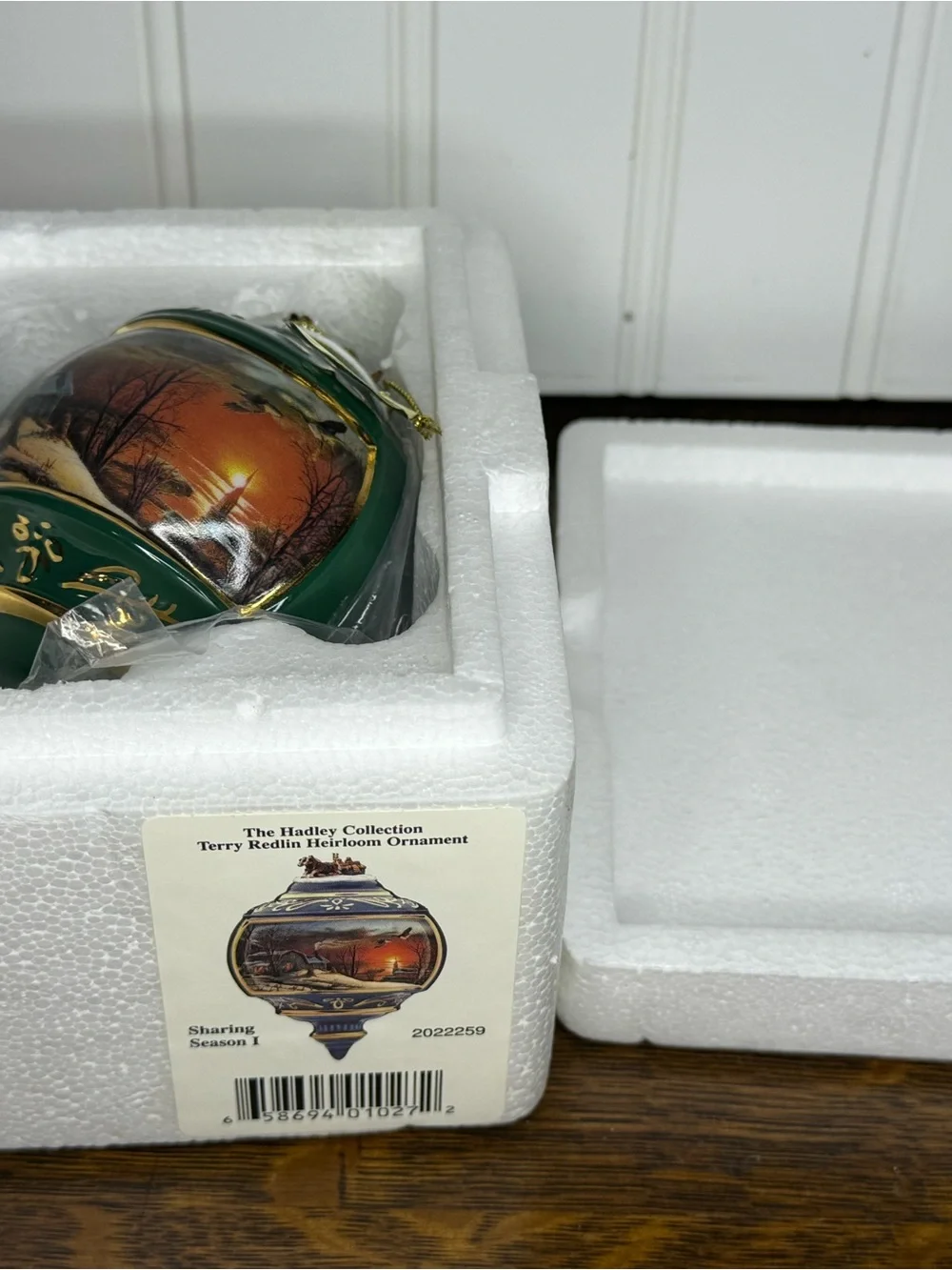 The Hadley Collection Terry Redlin Heirloom Ornament #2022259- Sharing Season 1